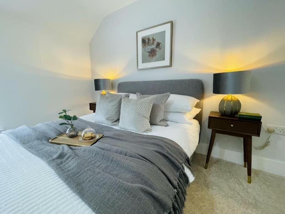 Charming Cottage Close To M4 Bridgend ブリジェンド エクステリア 写真